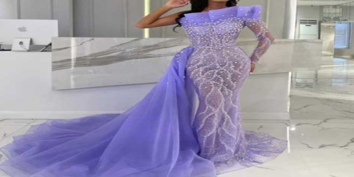 لباس دنباله دار